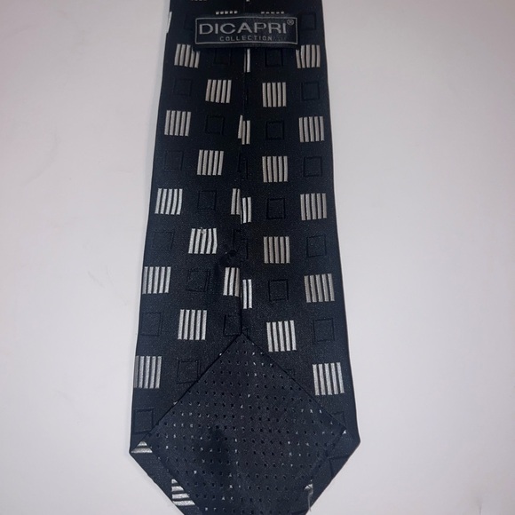 Black and Gray Patterned Men's Tie - Picture 2 of 2